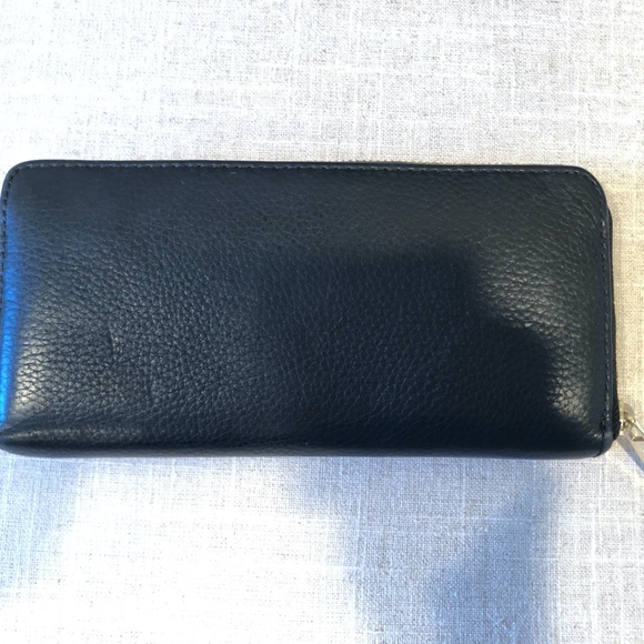 Michael Kors // Jet Set Zip-Around Black Wallet - Picture 6 of 7